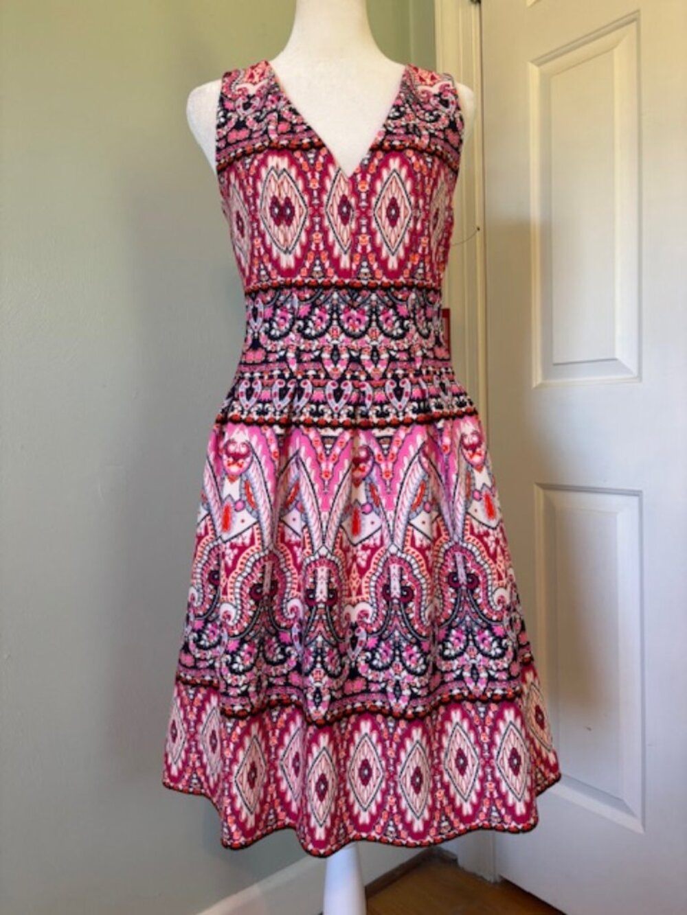 NWT Vince Camuto Sleeveless Geo Print Fit & Flare Dress Size 12